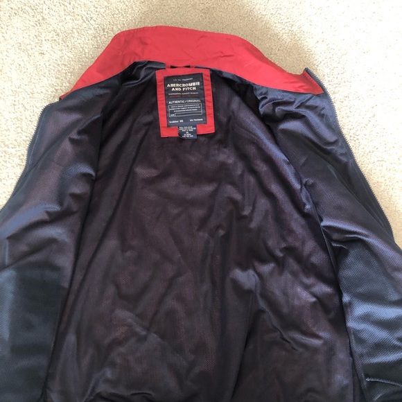 Red light weight vest - Picture 3 of 4